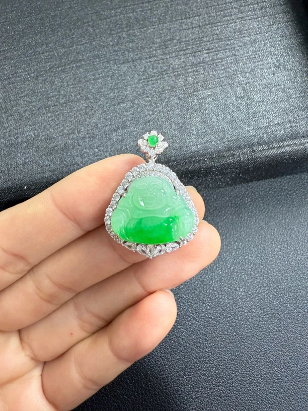 缅甸翡翠A货 绿色佛公