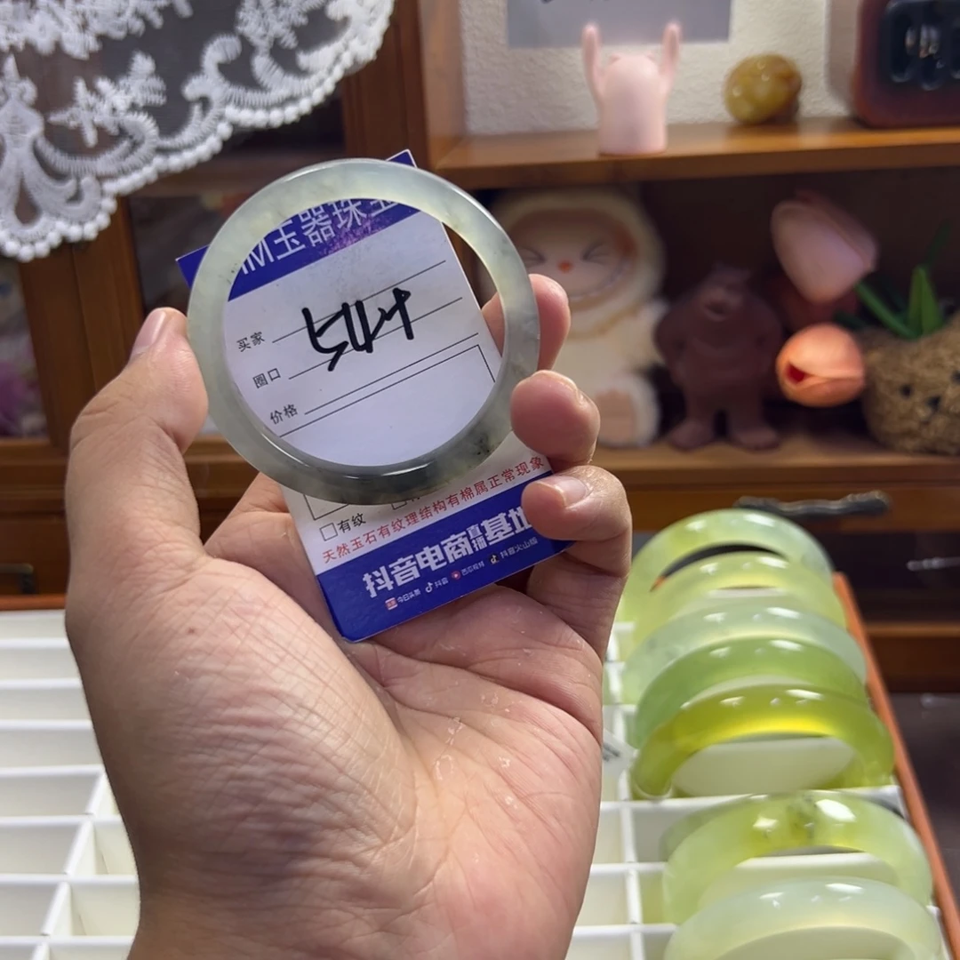 蛇纹石玉未镶嵌手镯301