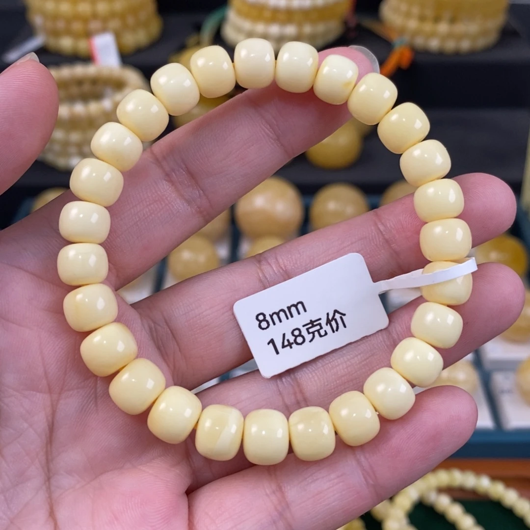 蜜蜡未镶嵌珠宝奇石