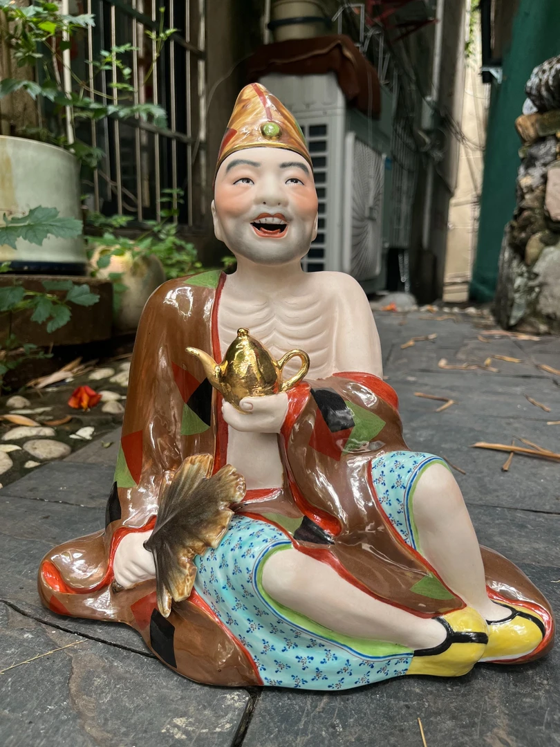 济公景德镇陶瓷雕塑手工雕刻窑彩卧姿道济和尚李修元中式家用摆件