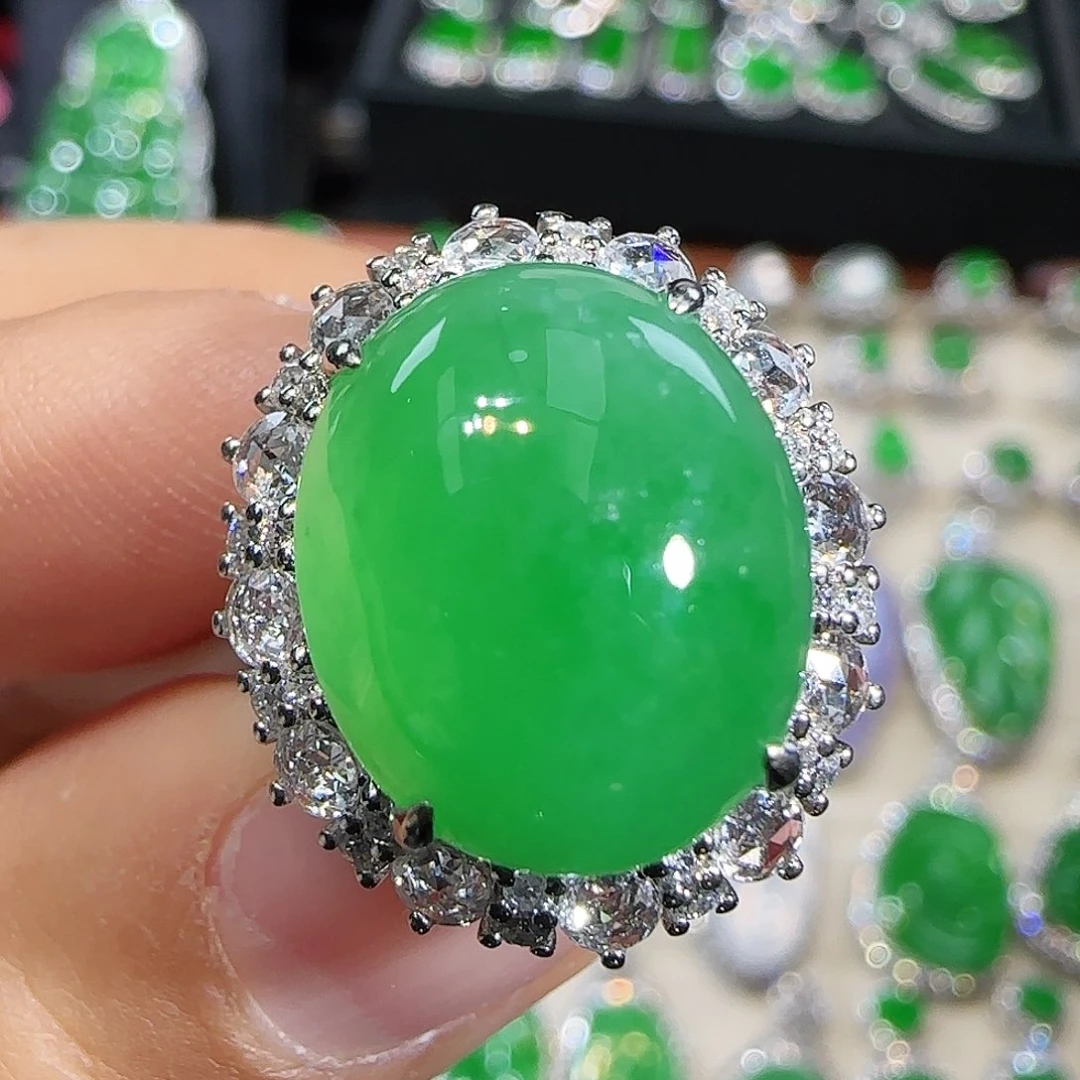 翡翠吊坠(不含链)18K金镶嵌