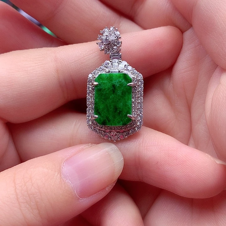 翡翠银S925镶嵌颈饰翡翠