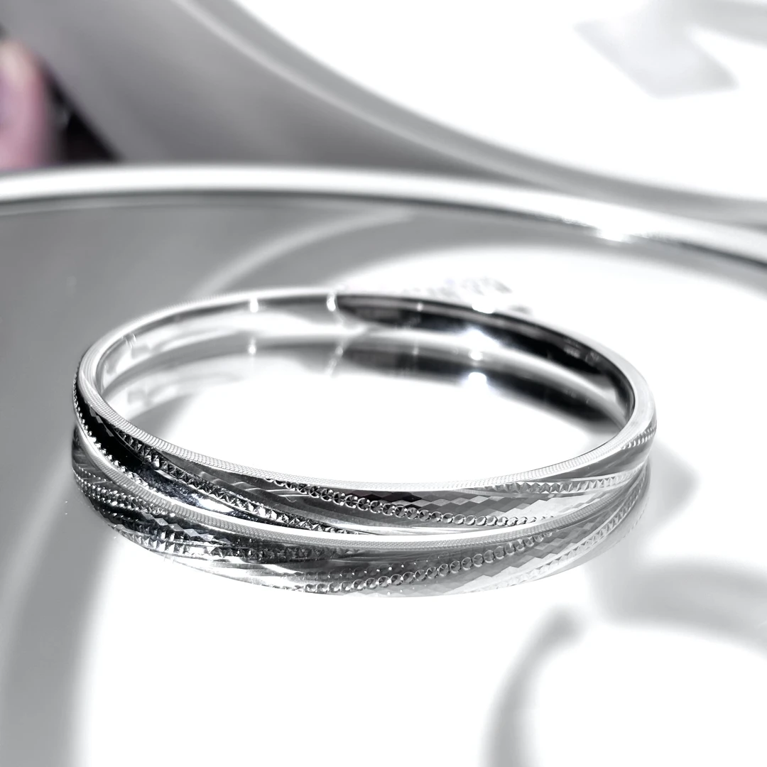 铂金Pt950手镯  泥鳅背莫比乌斯环镭射猫眼固定圆镯