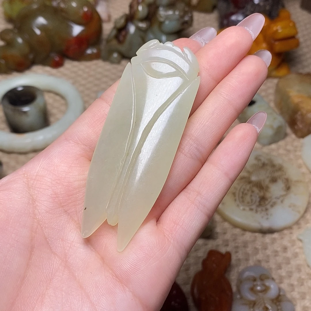 未镶嵌蛇纹石玉颈饰