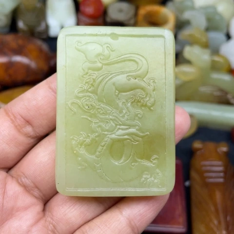 蛇纹石玉未镶嵌颈饰11