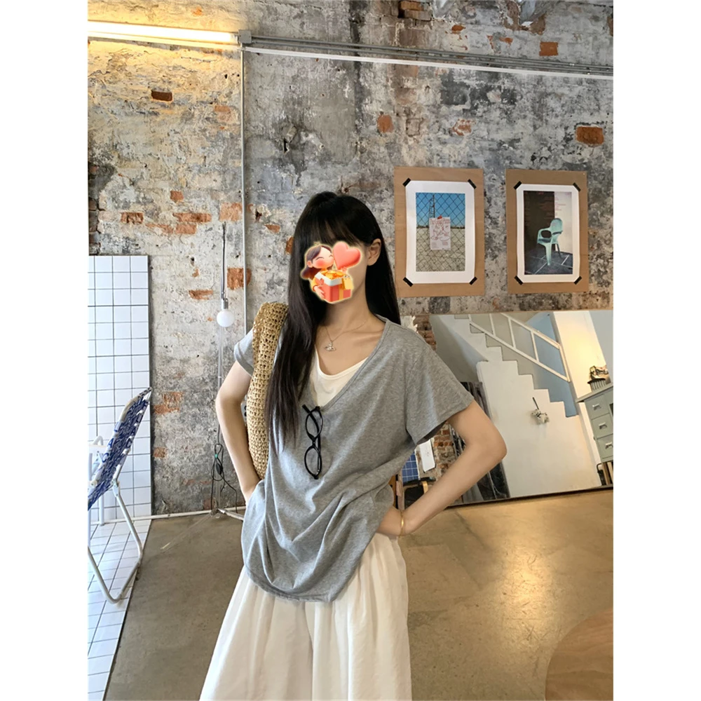 甜美风V领拼接撞色假两件短袖恤女夏季休闲宽松纯色洋气百搭上衣