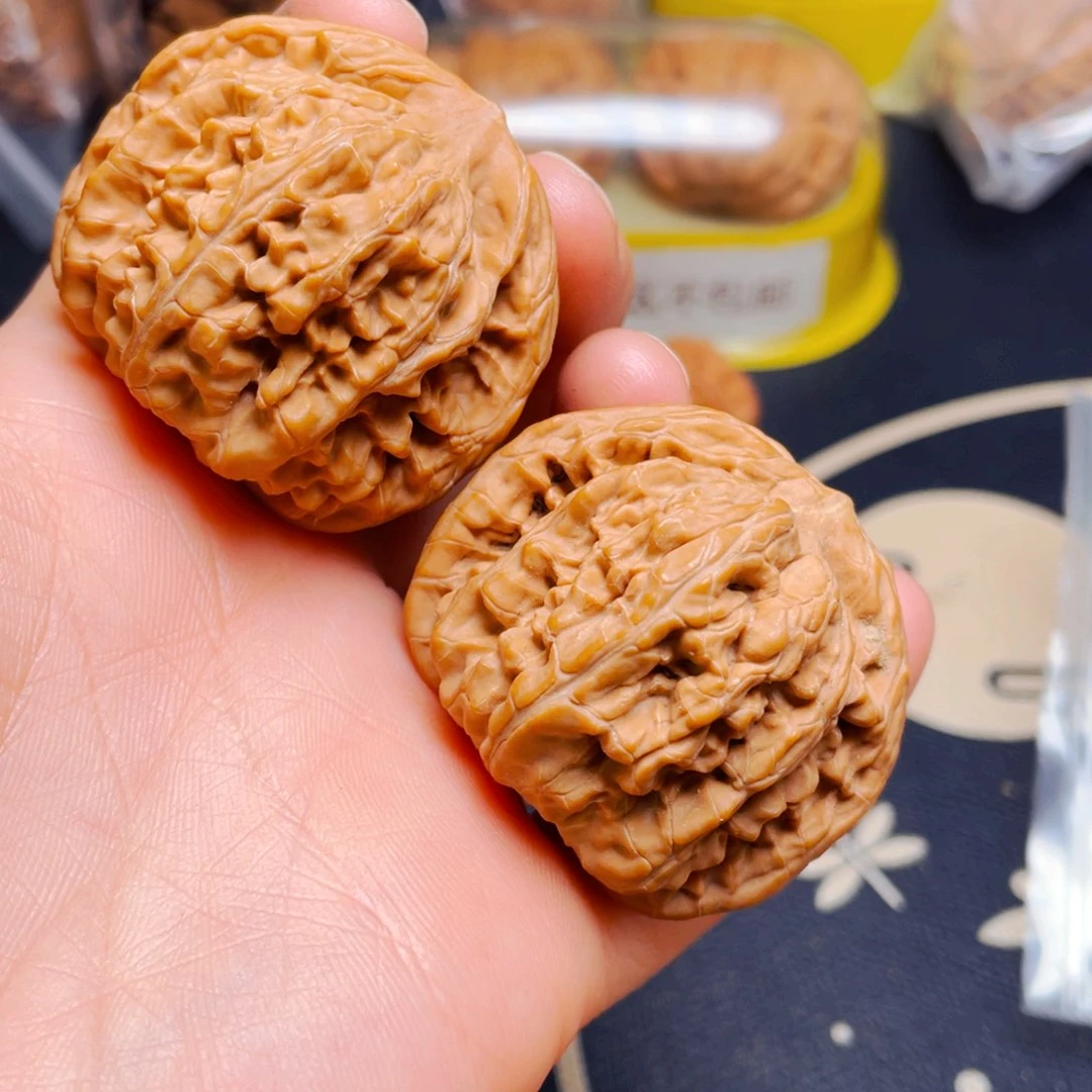 吊坠文玩核桃望月一对