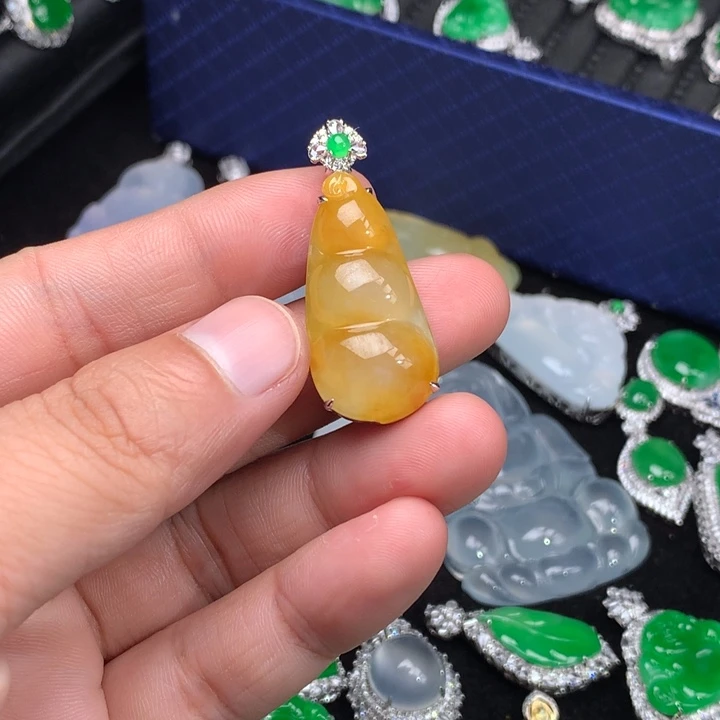 翡翠18K金镶嵌吊坠(不含链)48小时鉴赏期