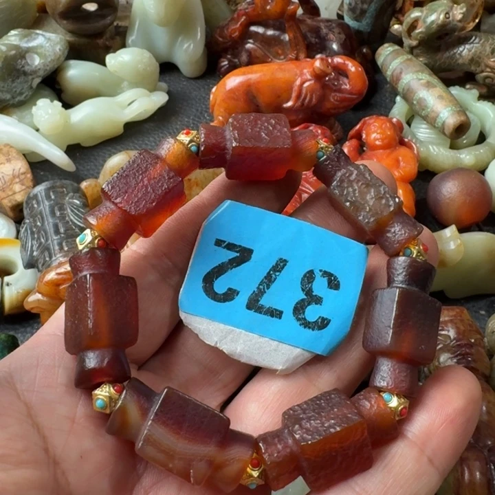 玛瑙/玉髓颈饰合金