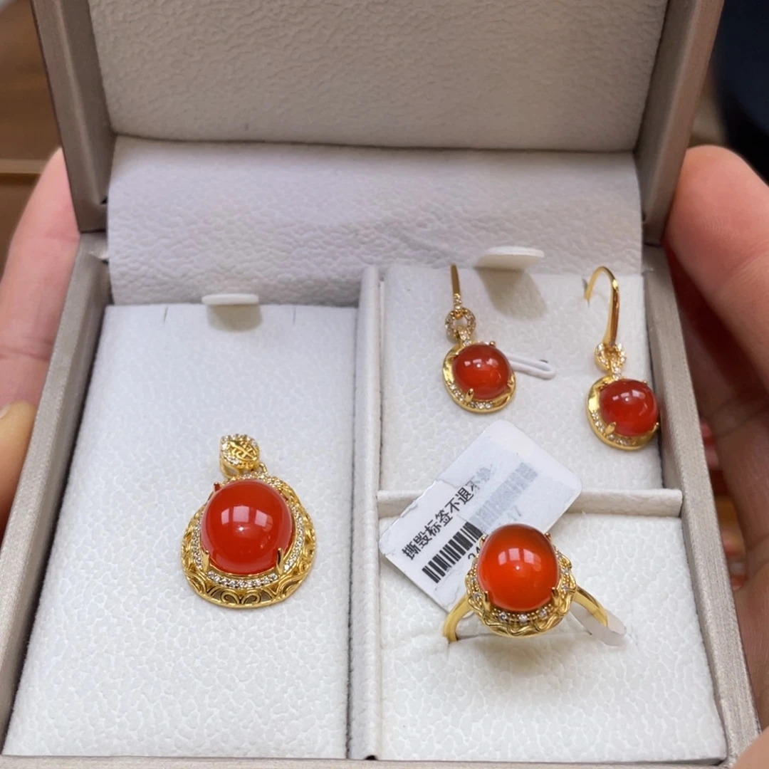 南红玛瑙冰红套装未镶嵌