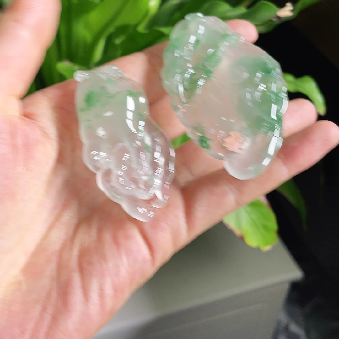 石英质玉挂件未镶嵌朵*