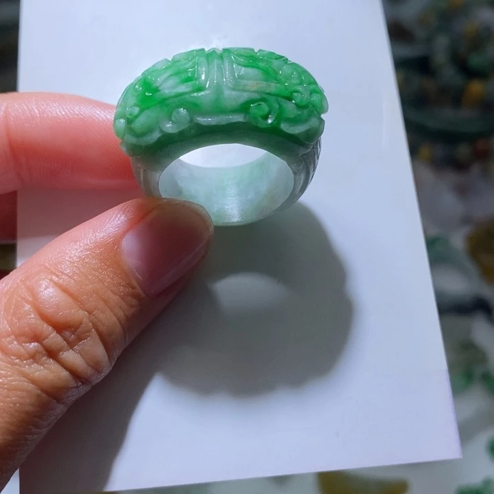 定制翡翠未镶嵌毛货