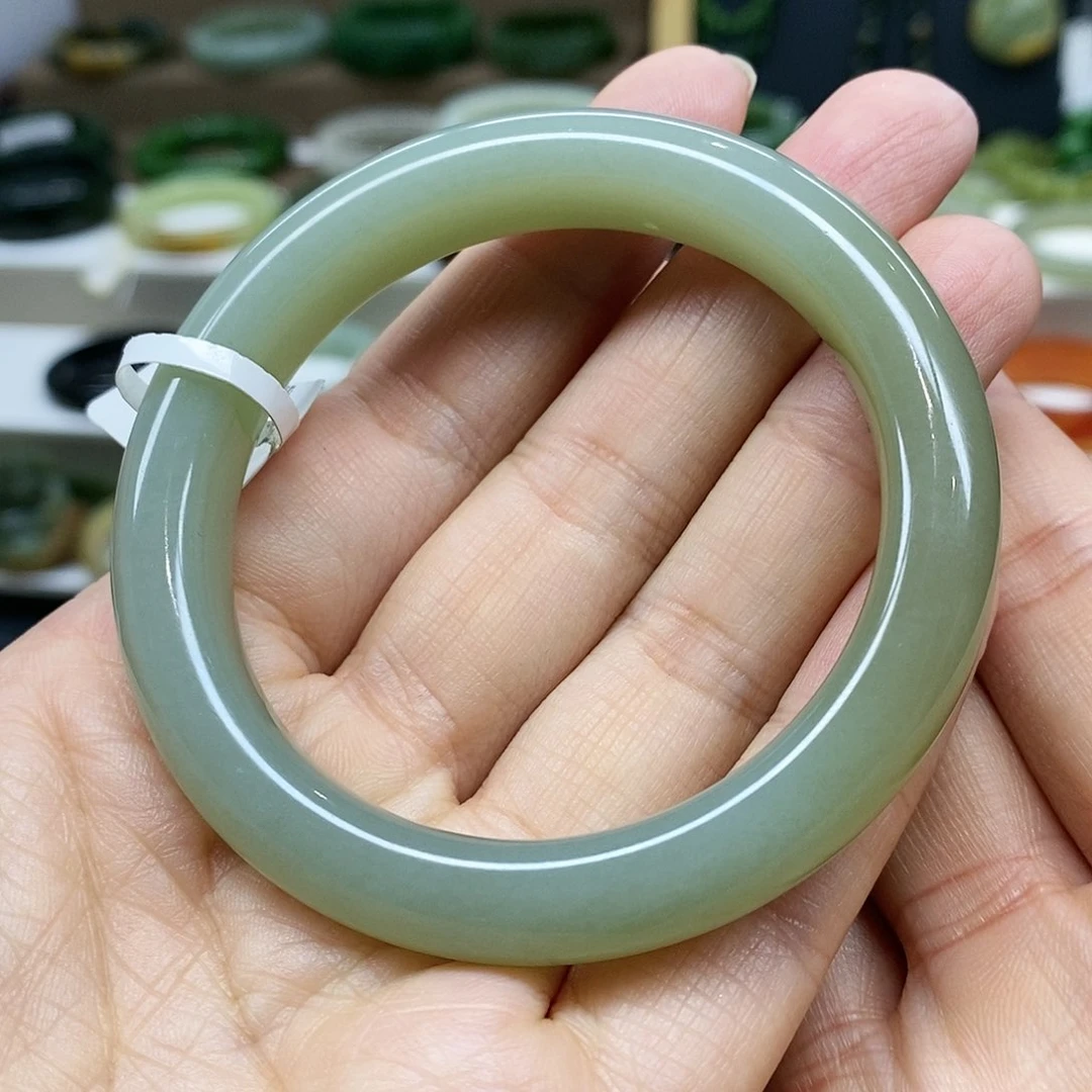 【闪购商品】未镶嵌手镯和田玉