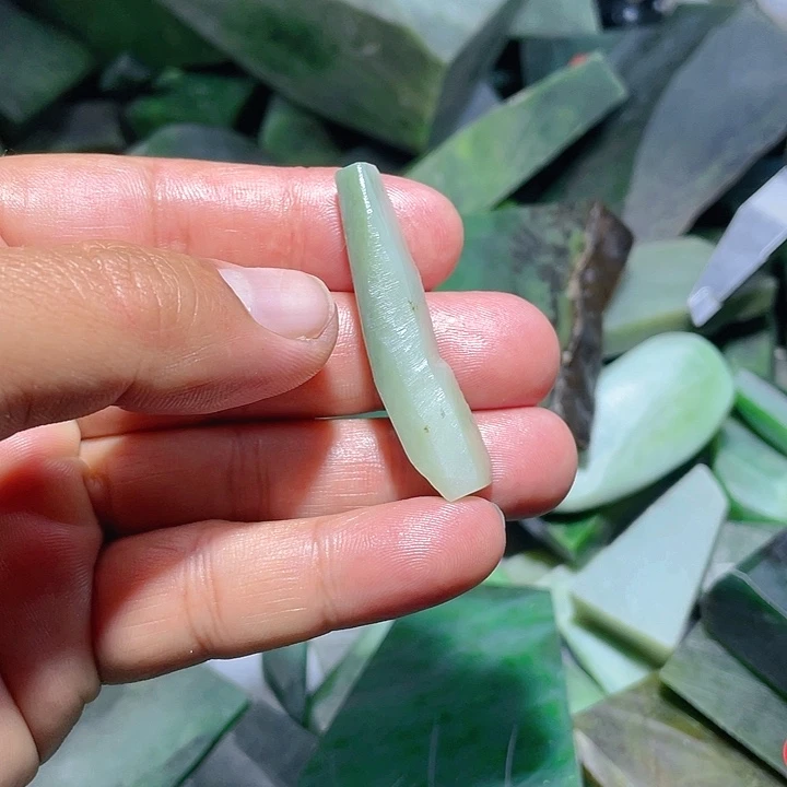 和田玉未镶嵌珠宝奇石