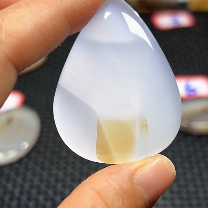 玛瑙/玉髓未镶嵌珠宝半成品
