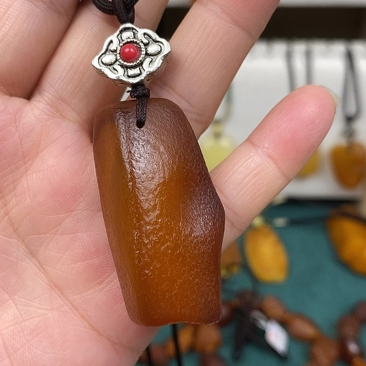蜜蜡未镶嵌珠宝奇石吊坠