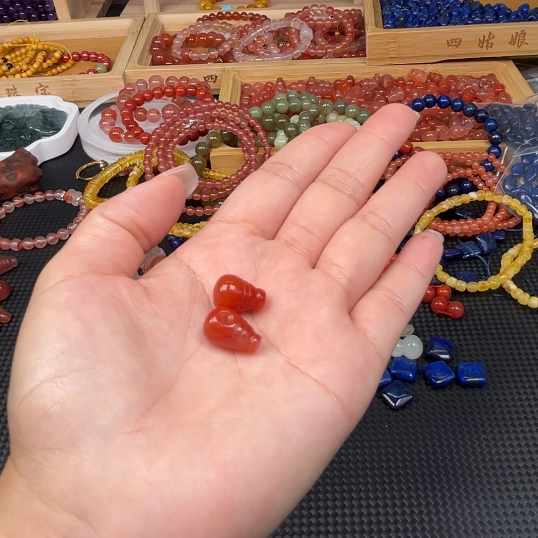 南红玛瑙未镶嵌吊坠(不含链)多样性