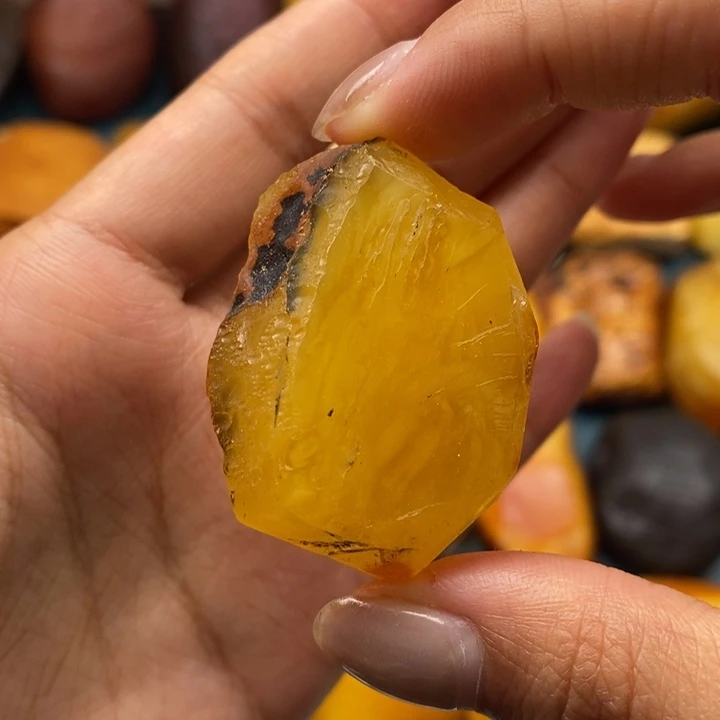 定制琥珀未镶嵌蜜蜡