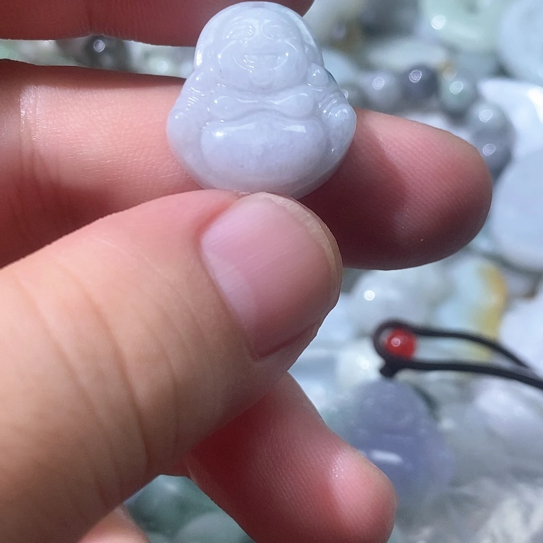 翡翠未镶嵌颈饰佛公