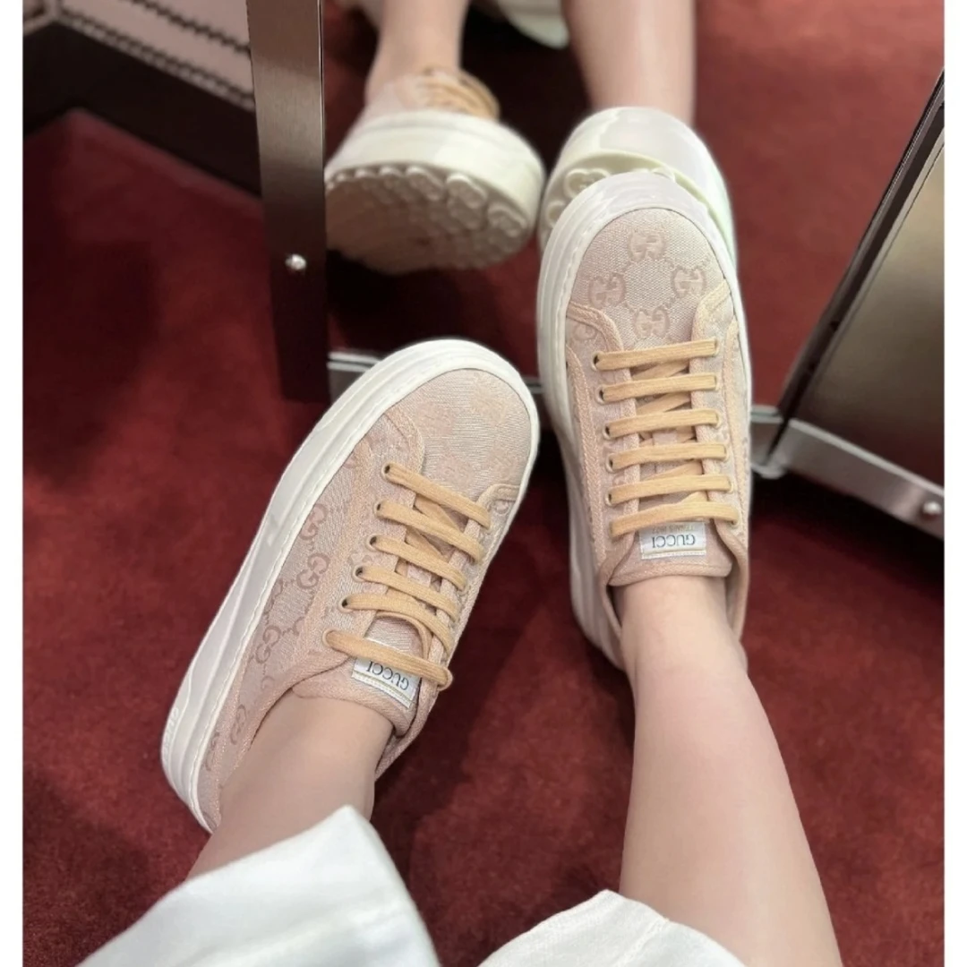 未使用 GUCCI/古驰 女款 藕粉色老花帆布1977厚底时尚板鞋 36.5码