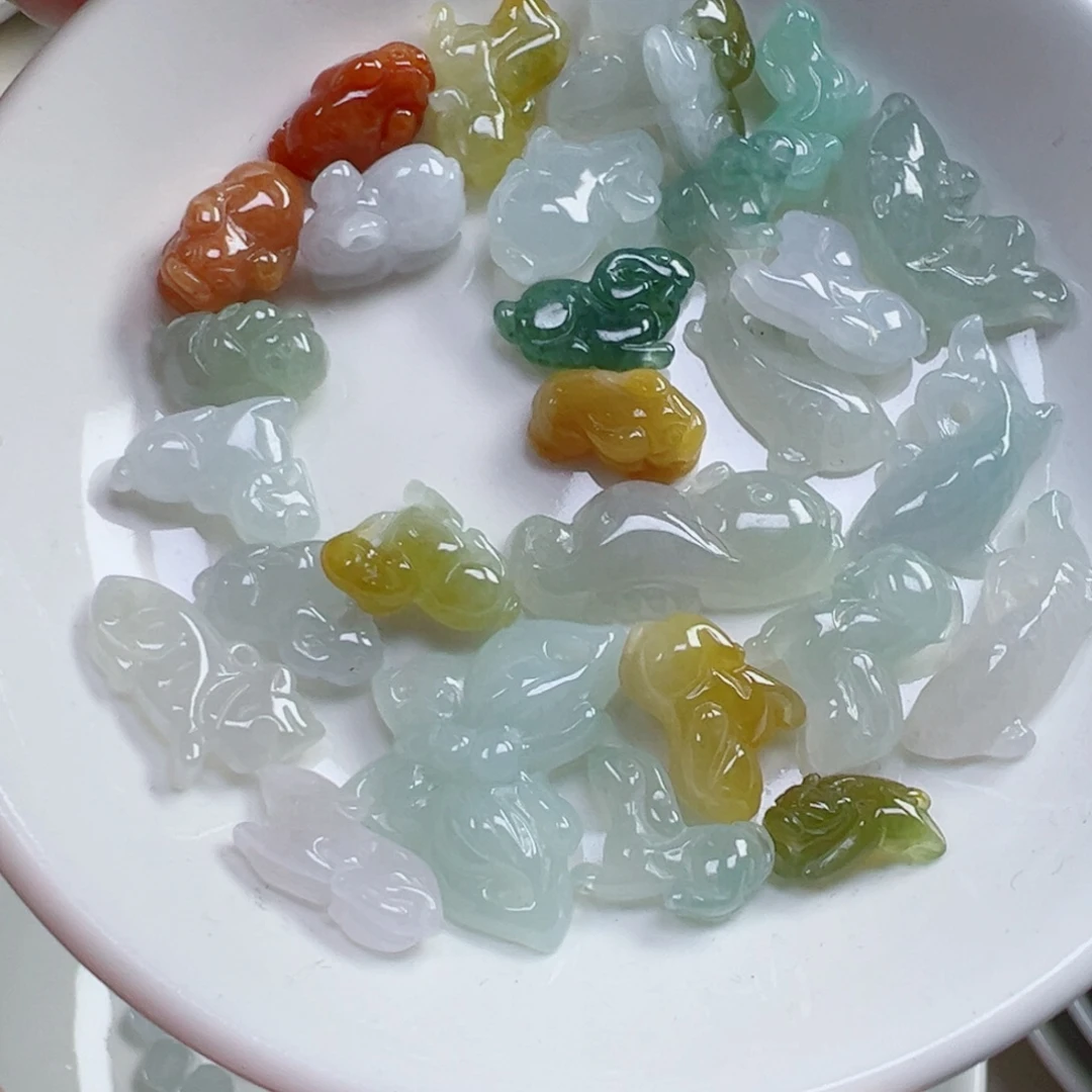 翡翠散珠立体动物一只，可挑，多样性发货