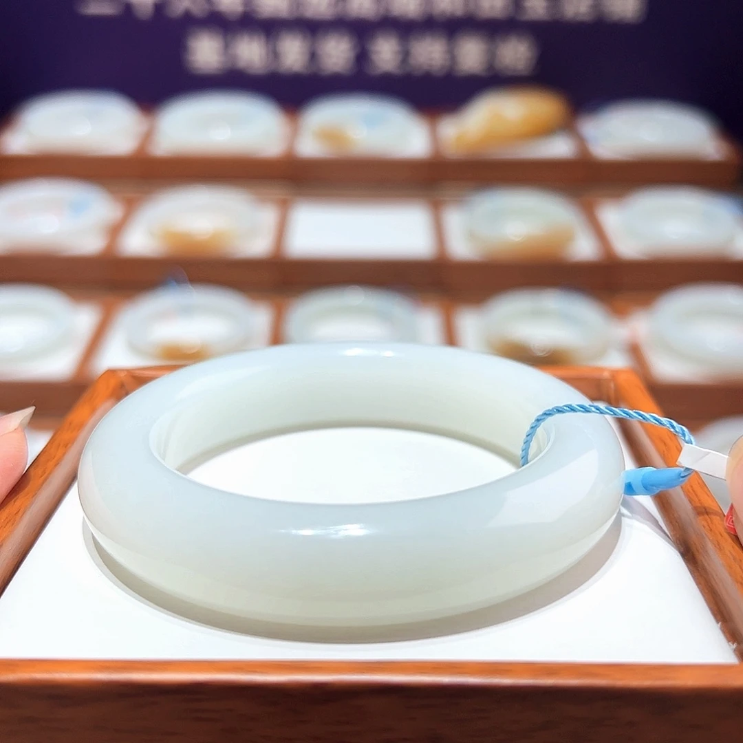 和田玉手镯55/56未镶嵌