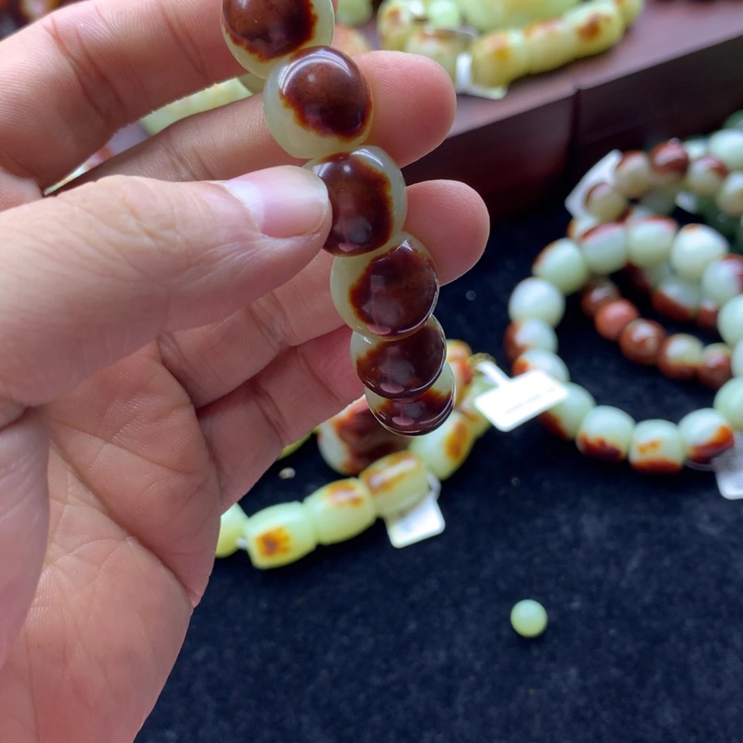 未镶嵌手链岫岩河磨玉（透闪石质玉）修*中