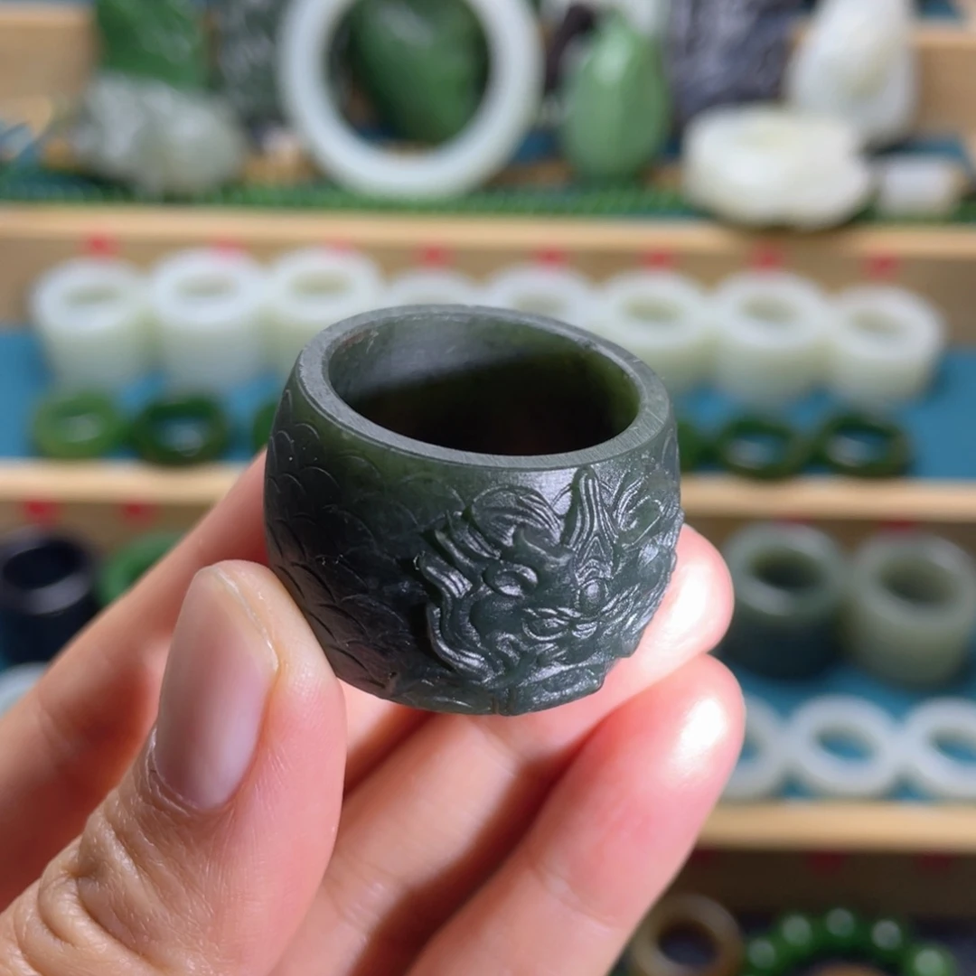 和田玉未镶嵌戒指