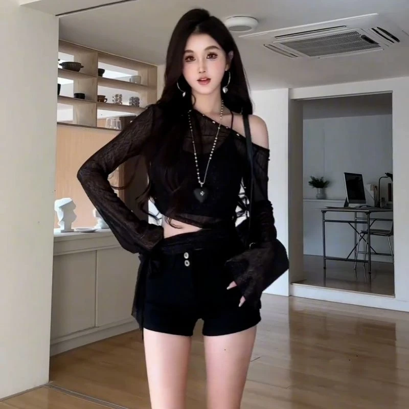辣妹甜酷性感斜肩长袖T恤女夏季短款设计感防晒罩衫薄款洋气上衣
