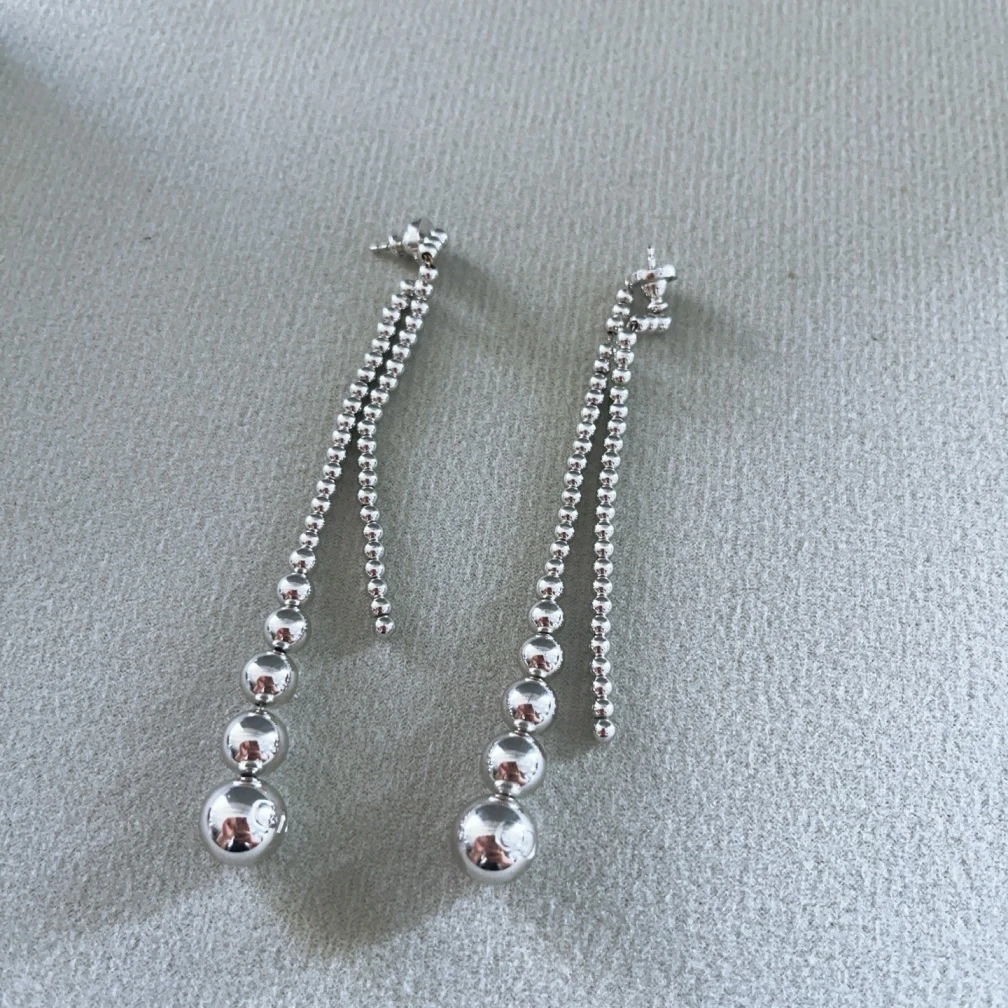 95新 DIOR/迪奥  银色耳坠 1846 8987