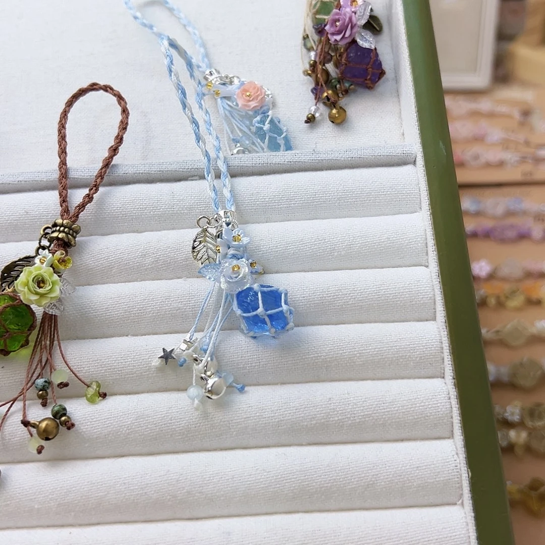 泠***u琉璃非金属蓝色钥匙扣