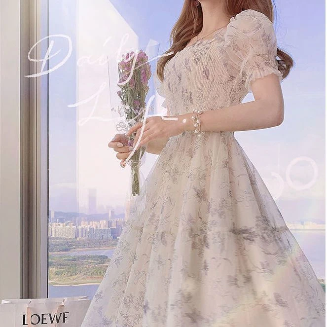 2025夏季新款法式水墨画泡泡袖收腰显瘦气质淑女碎花雪纺连衣裙