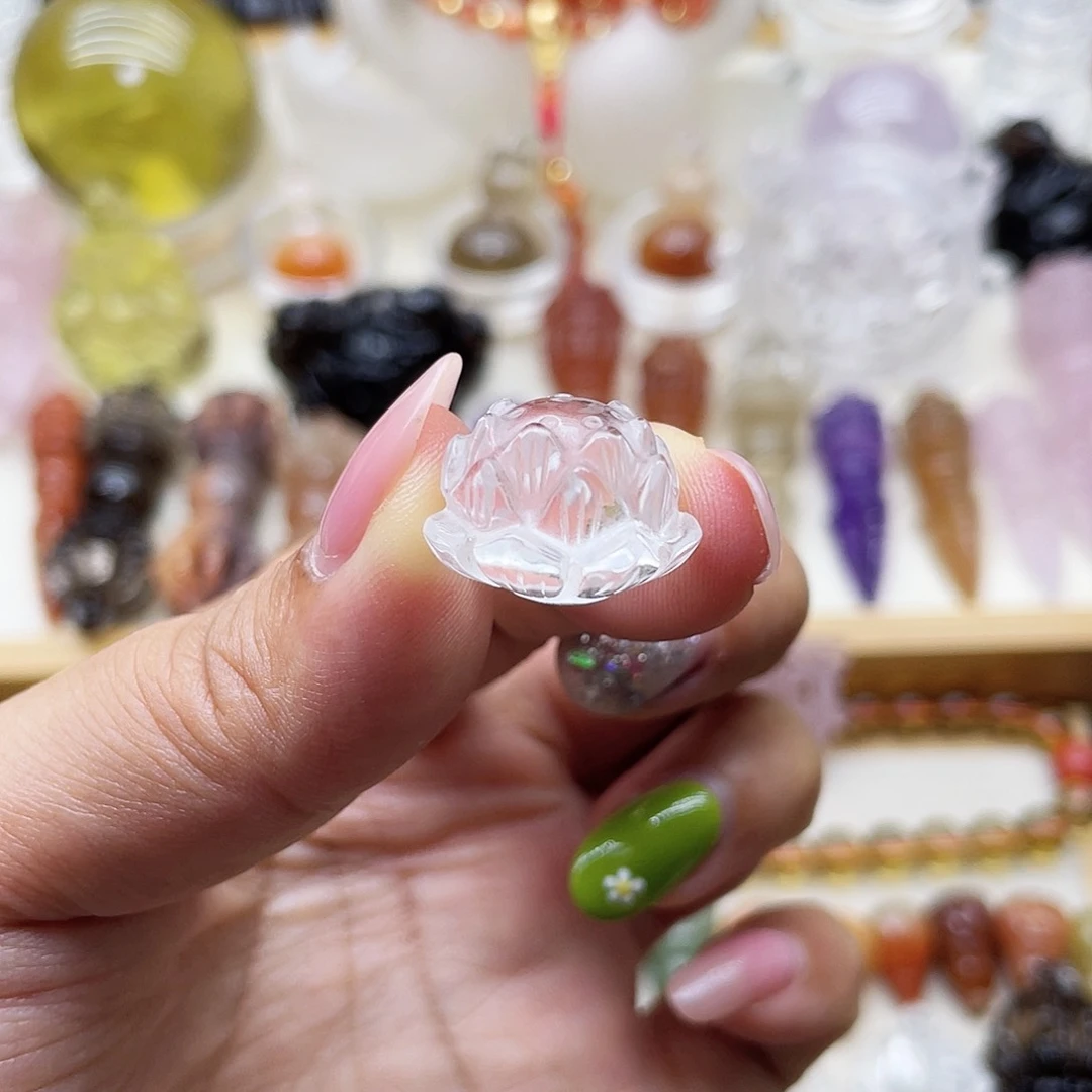 颈饰未镶嵌水晶吊坠