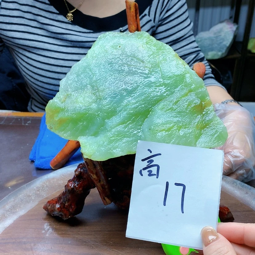 【闪购商品】未镶嵌蛇纹石玉原石选****力