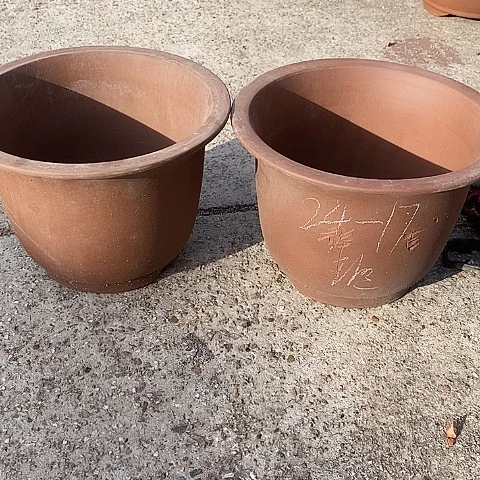 中国宜兴紫砂花盆，