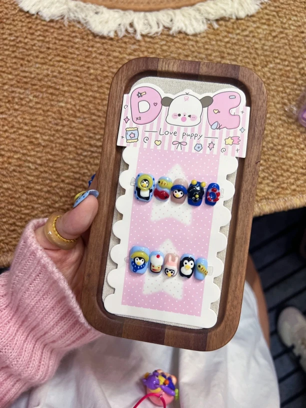 CP蓝色pingu｜断码亏本清可爱卡通多巴胺风手工捏捏短款显白穿戴甲