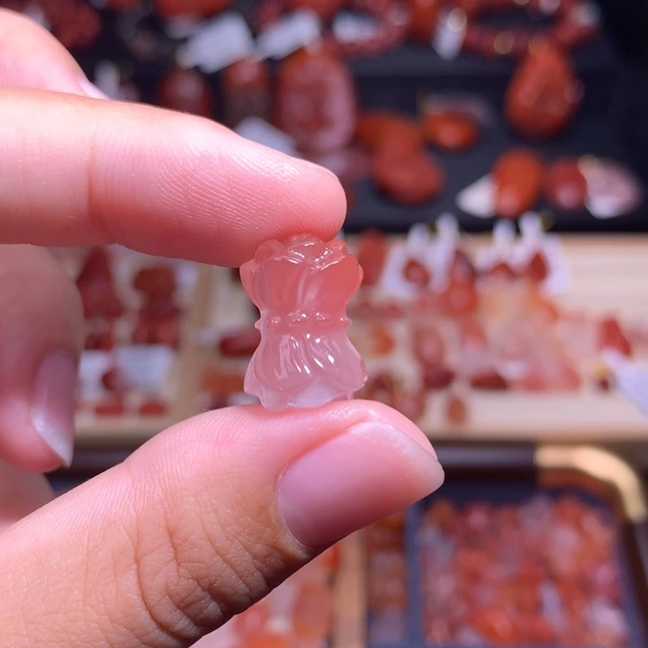 南红玛瑙未镶嵌珠宝半成品并蒂莲