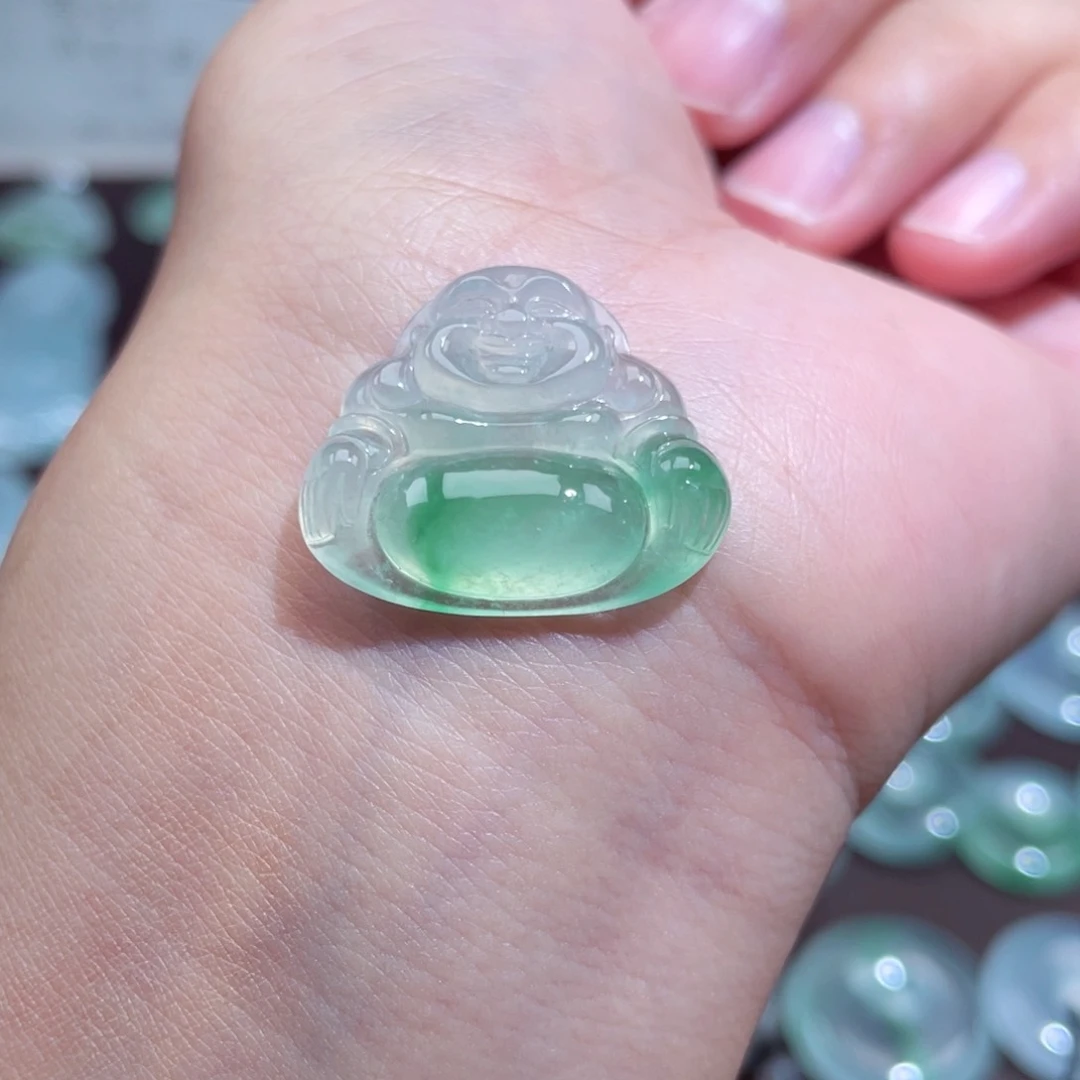 颈饰未镶嵌翡翠佛公