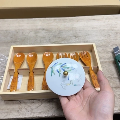 小**鱼瓷器。瓷器。瓷器。