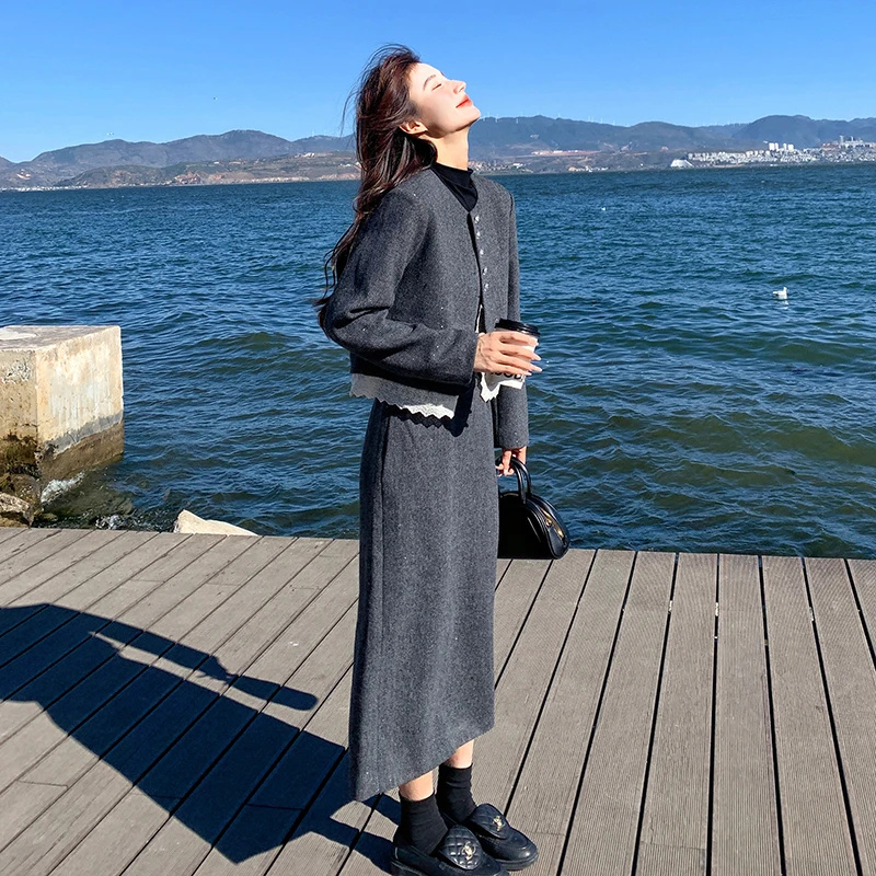灰色高级感大方得体套装裙女2025秋冬新款毛呢短外套半身裙两件套