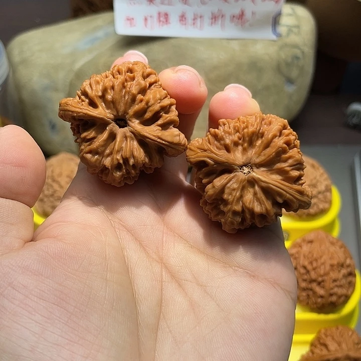 文玩核桃把件19号41尺南疆石修尖