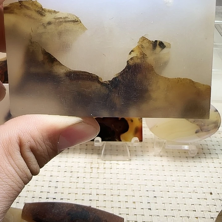 玛瑙/玉髓未镶嵌珠宝奇石