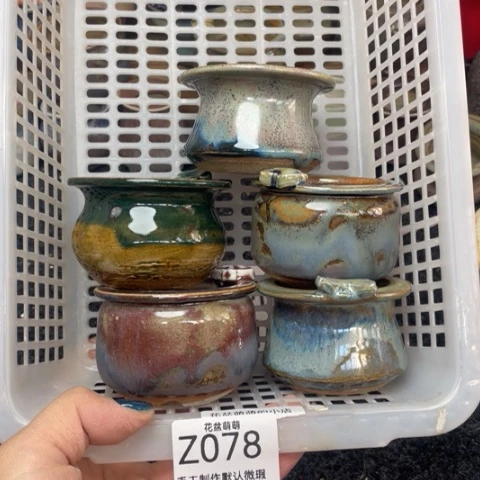 紫砂花盆微瑕078口径5厘米左右