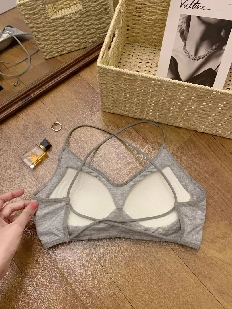 抹胸辣妹运动瑜伽交叉镂空美背背心