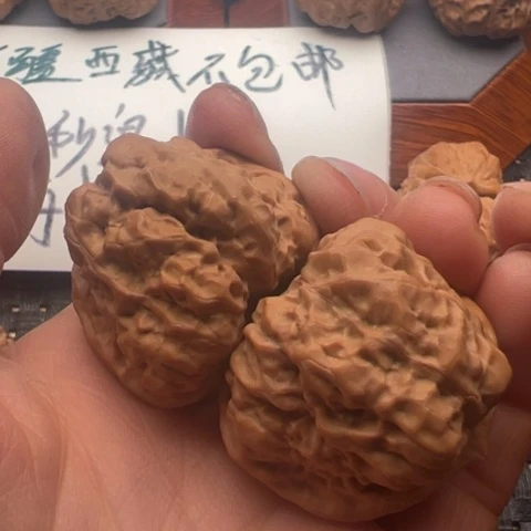 文玩核桃把件星***河边38左右