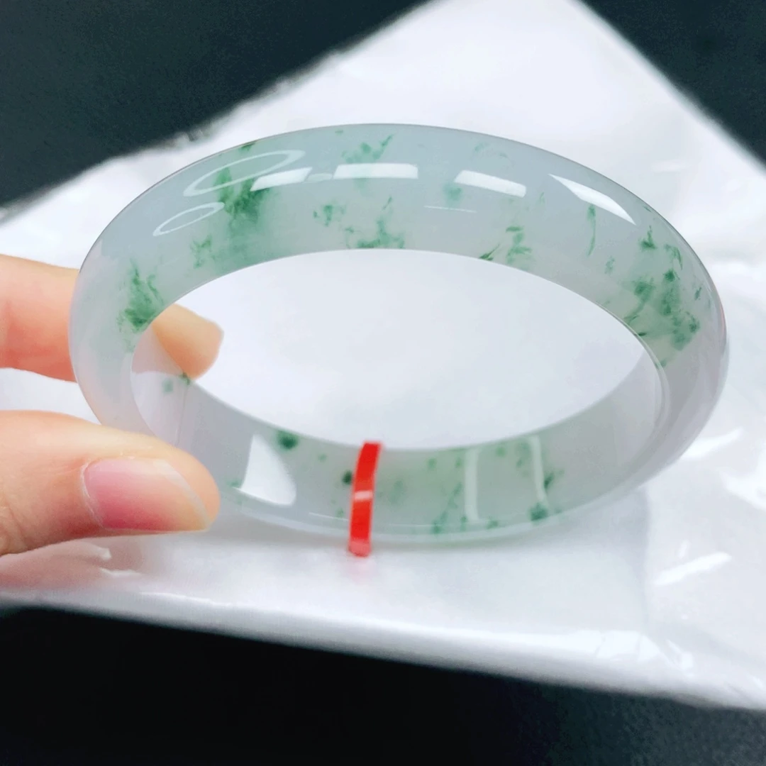 翡翠未镶嵌手镯54圈贵妃