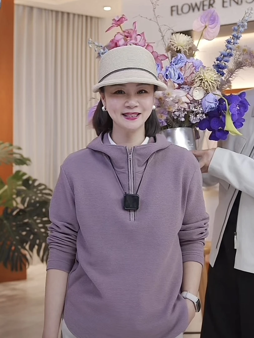 华人杰上衣女秋季百搭时尚休闲修身套头连帽外套显瘦长袖针织衫