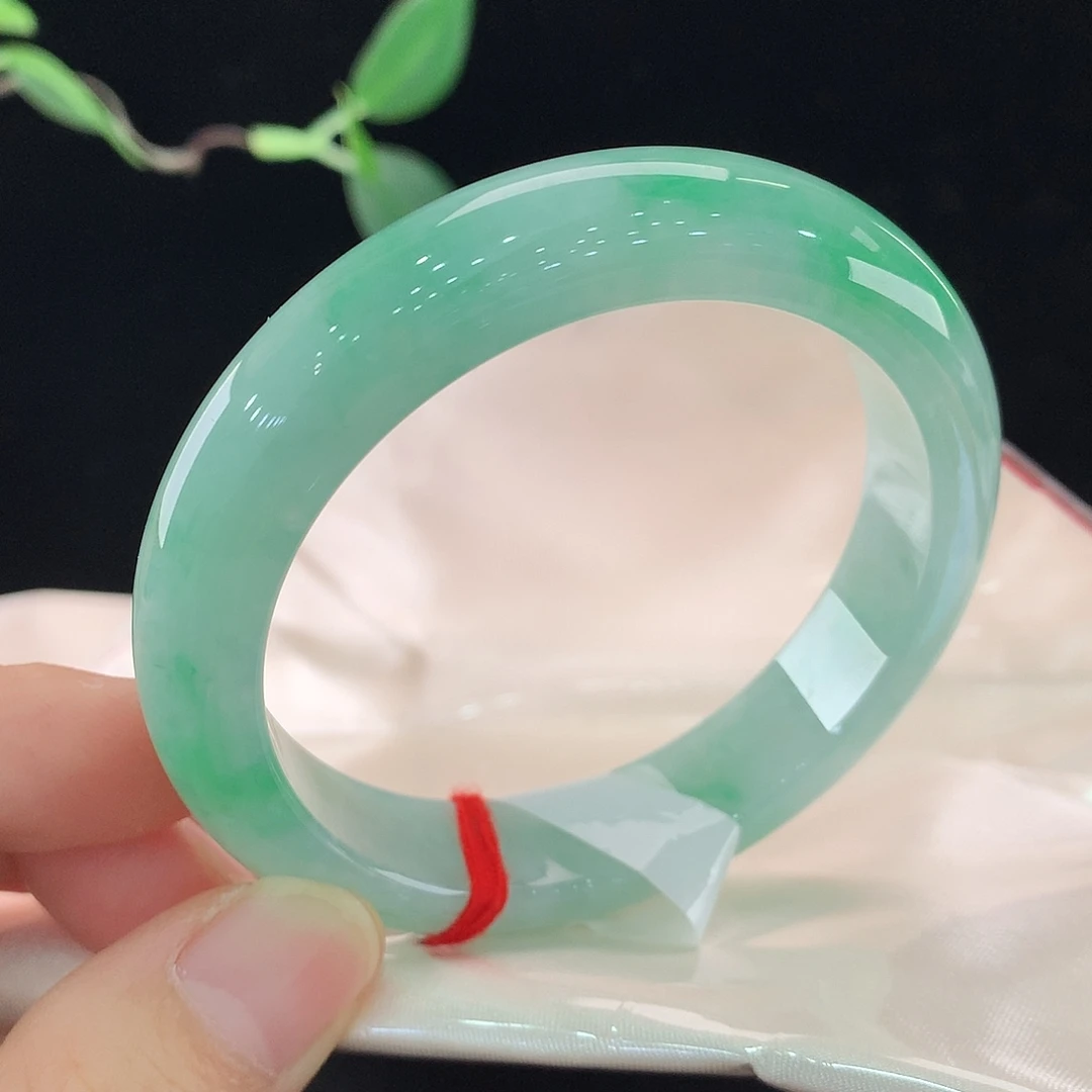 翡翠未镶嵌手镯2099