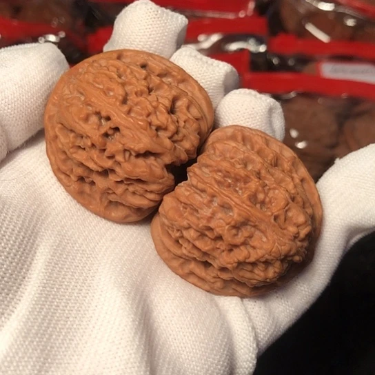 文玩核桃把件三角疆41