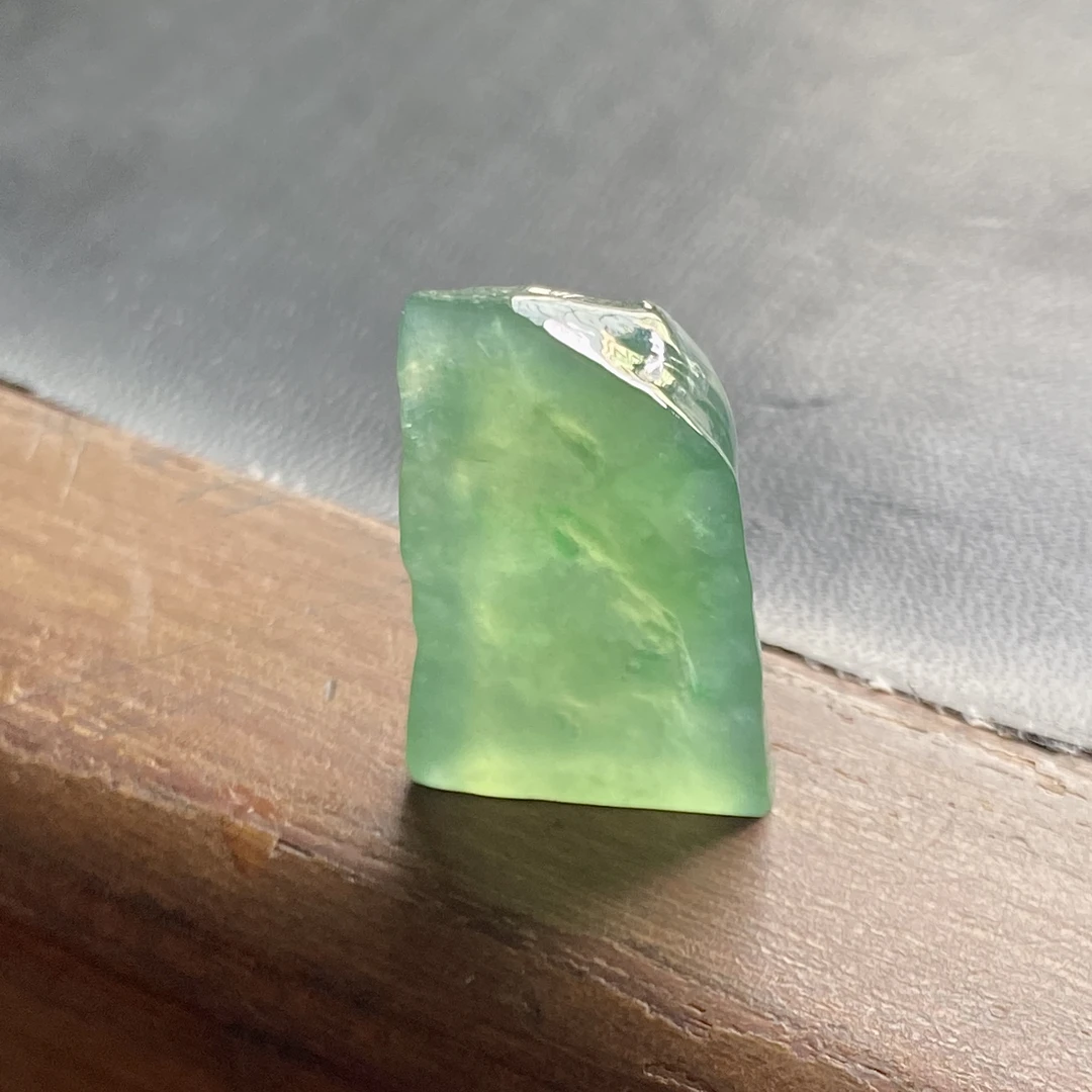 冰种翠色满色翻胶立体吊坠料28-18-7.3mm